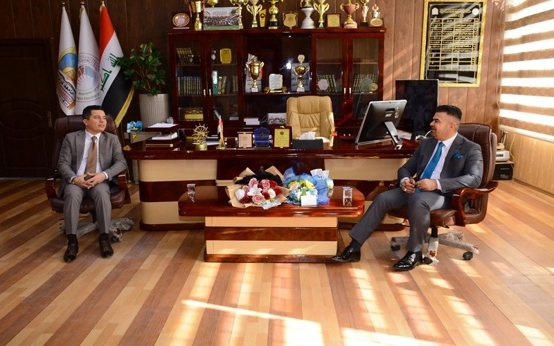 رئيس جامعة كركوك يتفقد سير ...