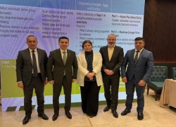 عميد الكلية يشارك في دورة تدريبية لتعزيز معايير الجودة العلمية 