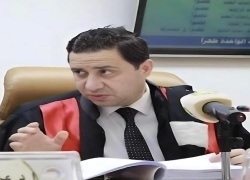 عمادة كلية القانون والعلوم السياسية تُكرّم أحد تدريسيي الكلية