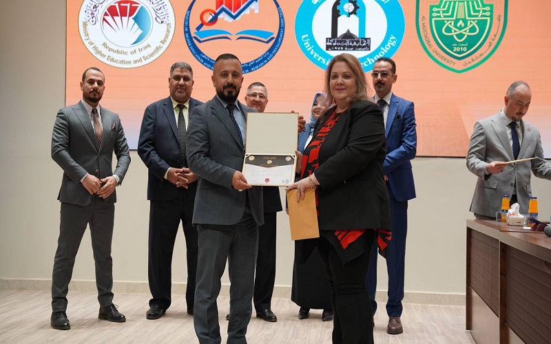 طالب دكتوراه في كلية القانون والعلوم السياسية يحقق المركز الاول في مسابقة على مستوى الجامعات العراقية