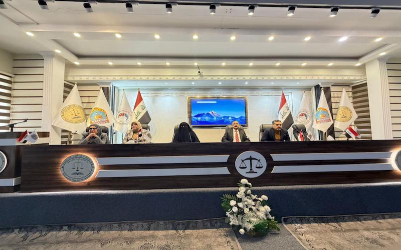 كلية القانون والعلوم السياسية تقيم مسابقة علمية لطلبتها