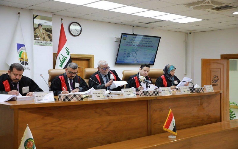 تدريسي من كلية القانون والعلوم السياسية يشارك في عضوية لجنة مناقشة اطروحة دكتوراه في معهد العلمين للدراسات العليا في النجف الأشرف