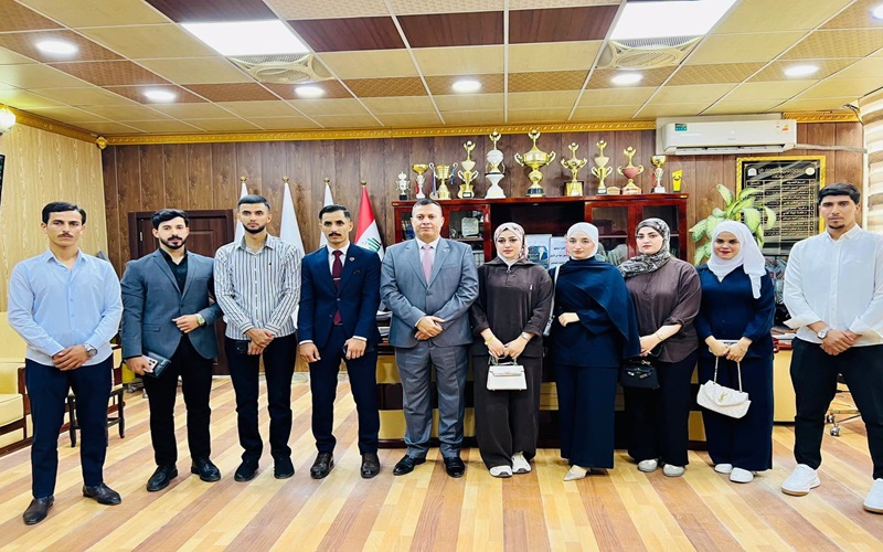 عميد كلية القانون والعلوم السياسية يلتقي ممثلي الطلبة ويوجه بتوفير بيئة تعليمية مثالية.