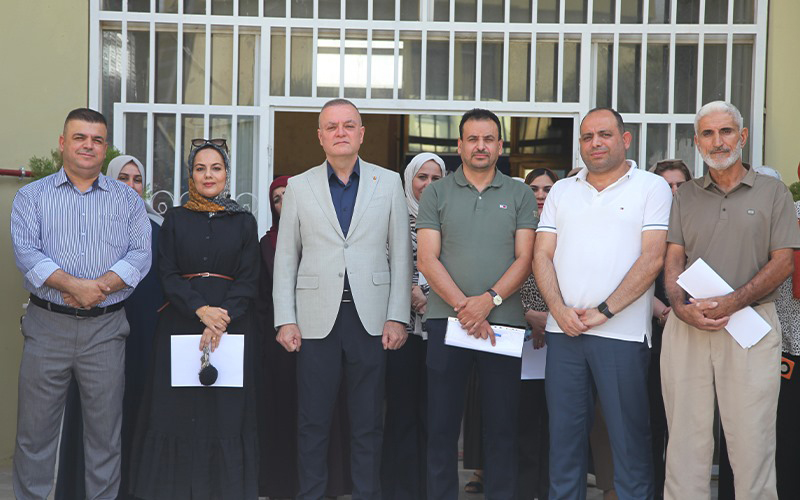 كلية الطب تقيم وقفة في الذكرى السنوية للإبادة الجماعية للإيزيديين والمكونات الأخرى