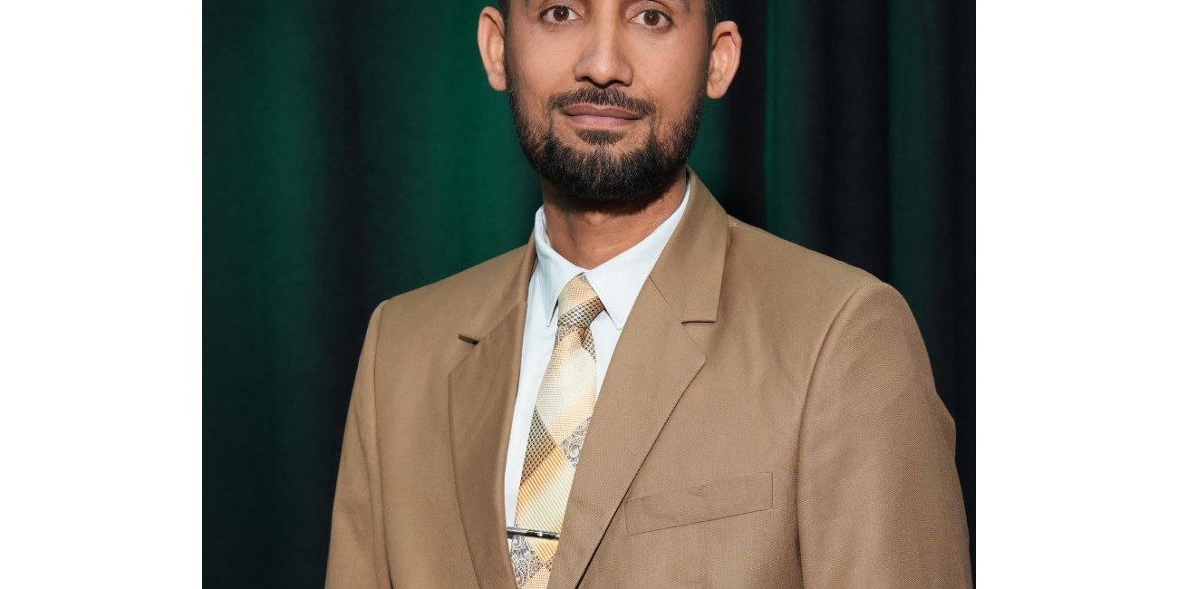 تدريسي في كلية الإعلام ...