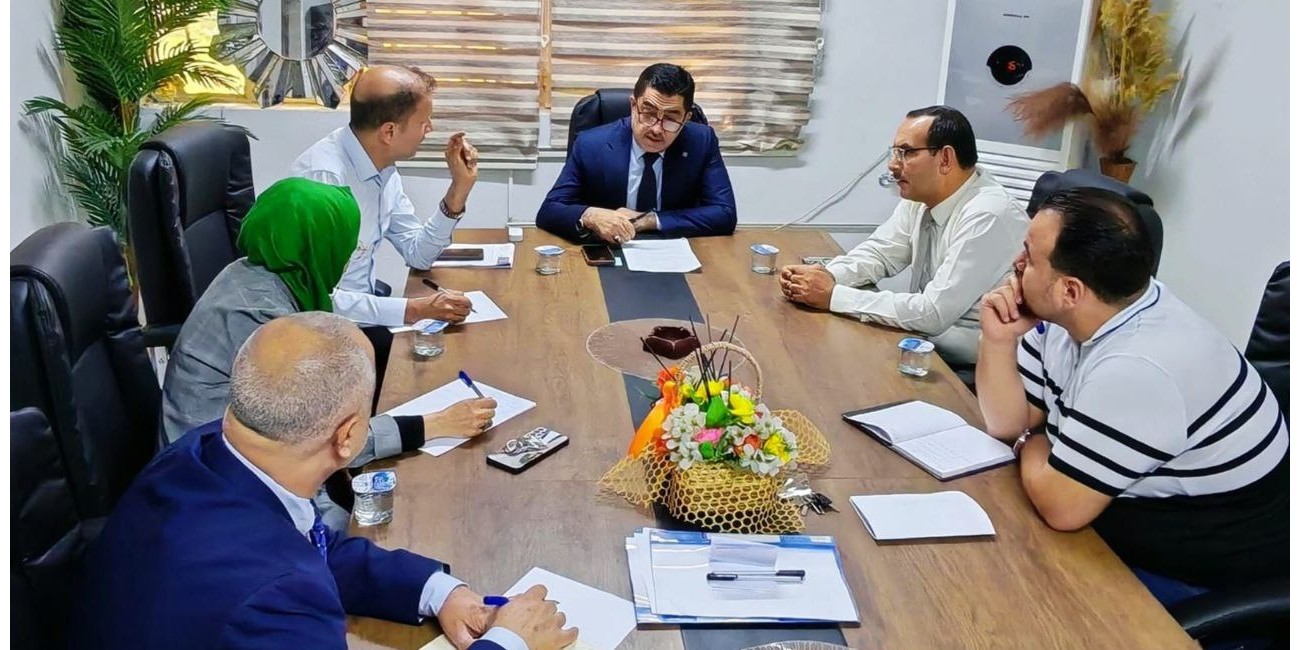 كلية الإعلام تعقد جلستها ...