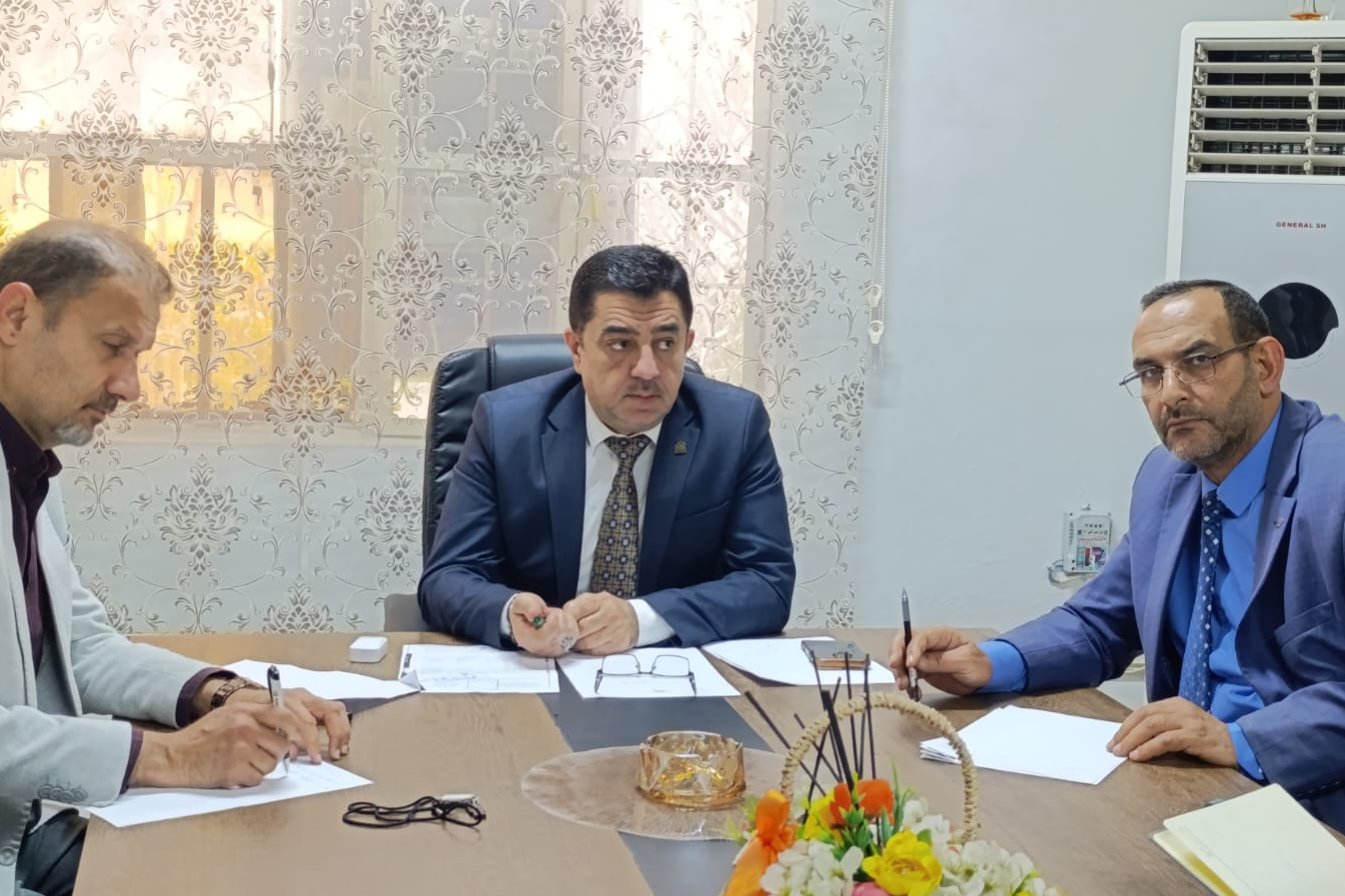 مجلس كلية الإعلام يعقد ...