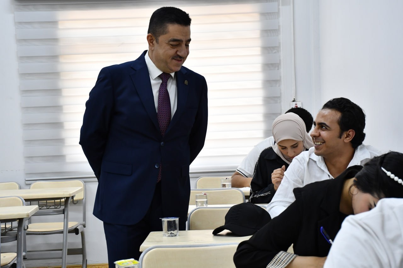 The Dean of the Faculty of Media, Professor Dr. Maad Assi Ali, followed up on the progress of the final exams.