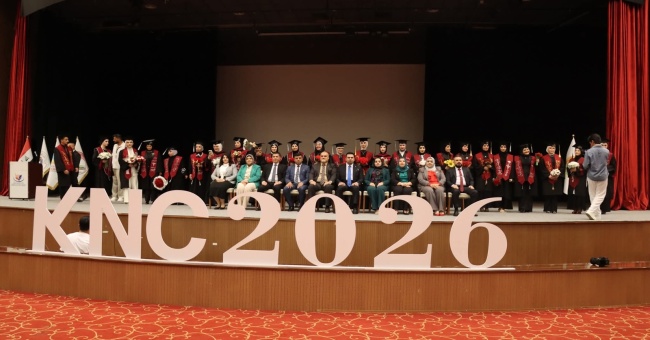 كلية التمريض تقيم احتفالية التقاط صورة التخرج وترديد القسم للعام الدراسي 2025-2026 (دورة أسود الرافدين)