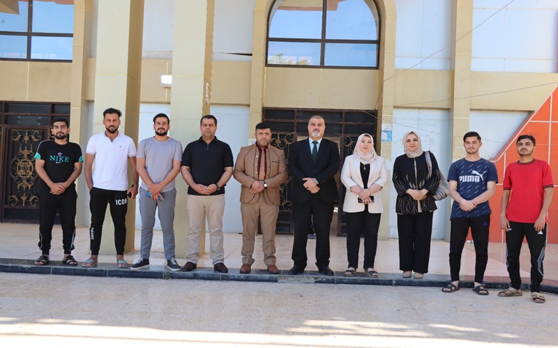 كلية التمريض تبادر بتوزيع سلات غذائية على طلبتها في الاقسام الداخلية