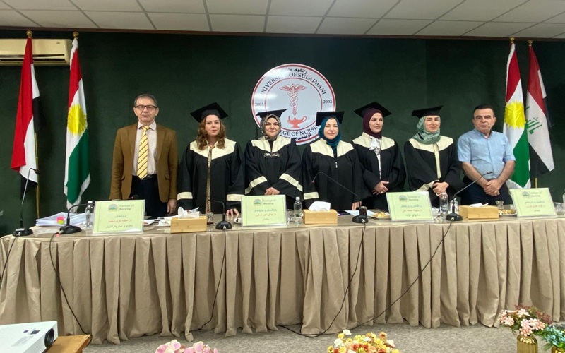 تدريسيتان من كلية التمريض جامعةكركوك  تشاركان في لجنة مناقشة رسالة ماجستير  في جامعة السليمانية
