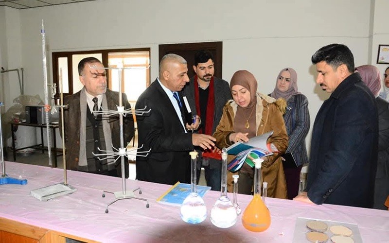 المعاون العلمي لكلية ...