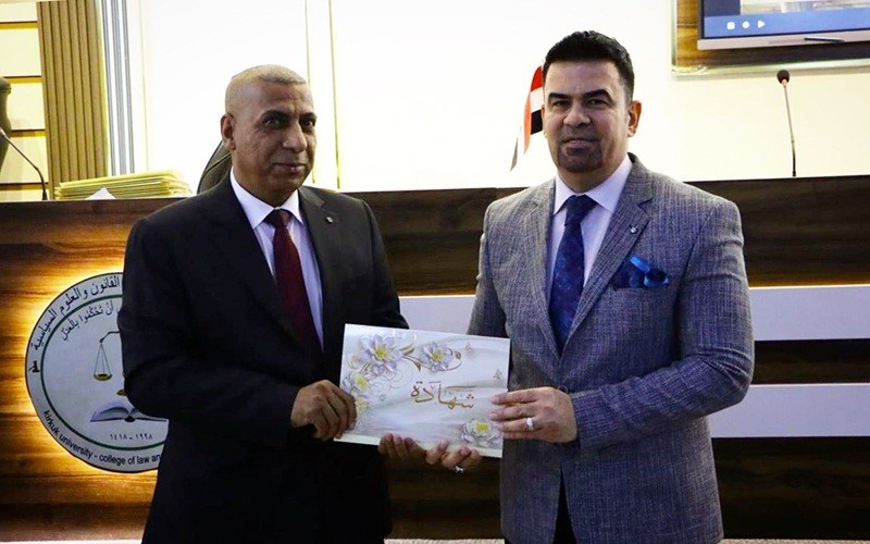 رئيس جامعة كركوك يكرم ...