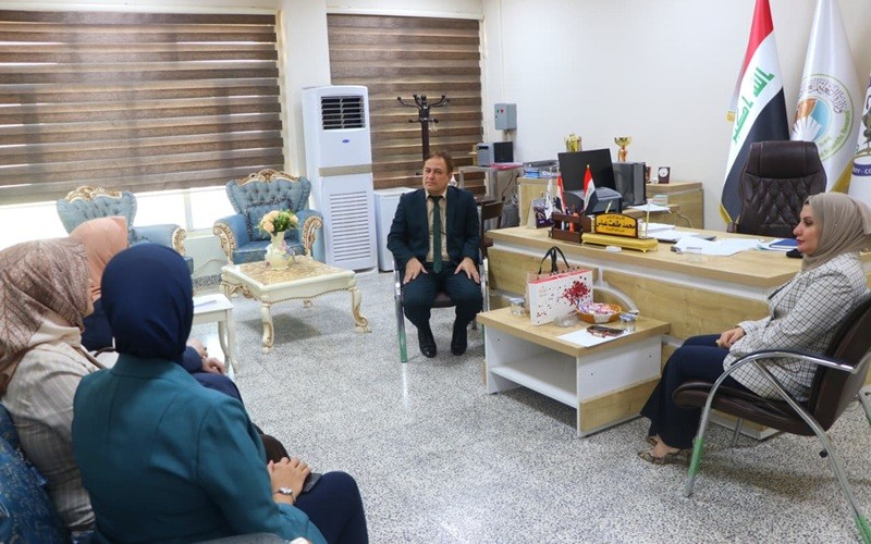 السيد عميد كلية الصيدلة ...