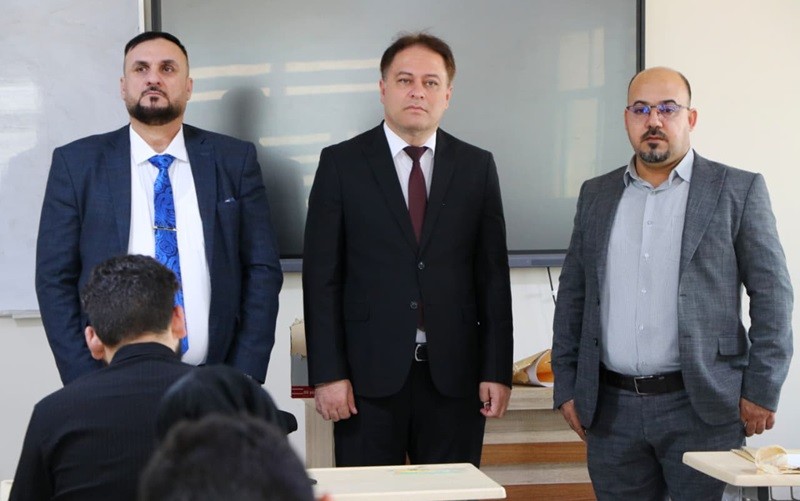 تستمر الامتحانات النهائية ...