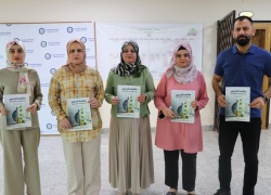 كلية الصيدلة تنظم حملة توعوية بعنوان (مكافحة التدخين في المؤسسات التعليمية)
