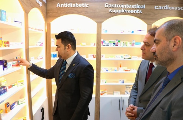 السيد رئيس جامعة كركوك يفتتح مختبر الصيدلة الافتراضية