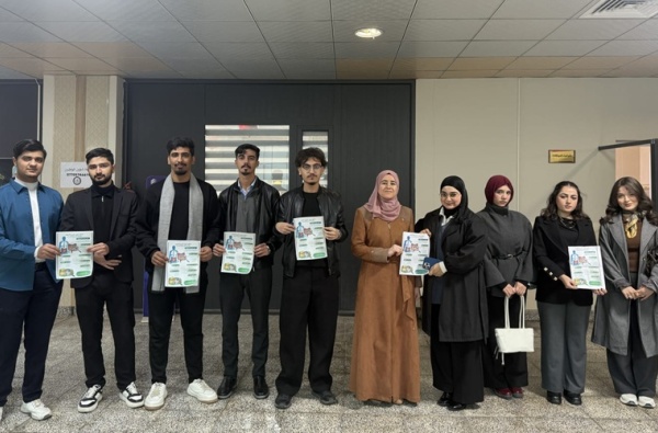 كلية الصيدلة تنظم حملة توعوية حول (إختلال توازن بكتيريا الأمعاء وتأثيرها على صحة الإنسان) (2)