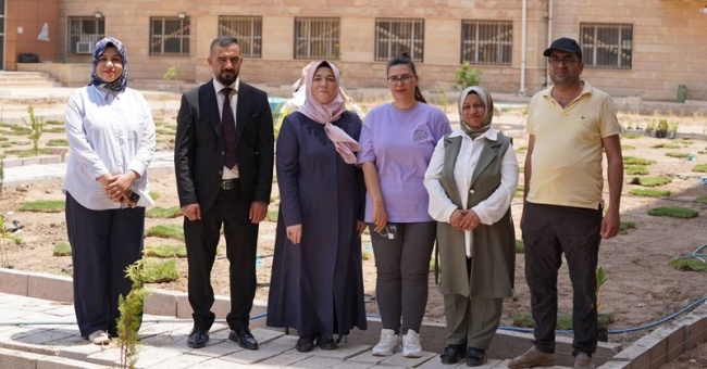 كلية الصيدلة تشارك في حملة تطوعية لزراعة حدائق الأقسام الداخلية بمناسبة يوم البيئة العالمي