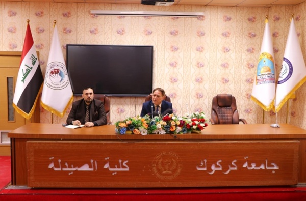 السيد عميد كلية الصيدلة يجتمع مع الهيئة التدريسية (2)