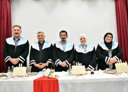 تدريسي في كلية الصيدلة يشارك في لجنة مناقشة رسالة ماجستير في جامعة الموصل