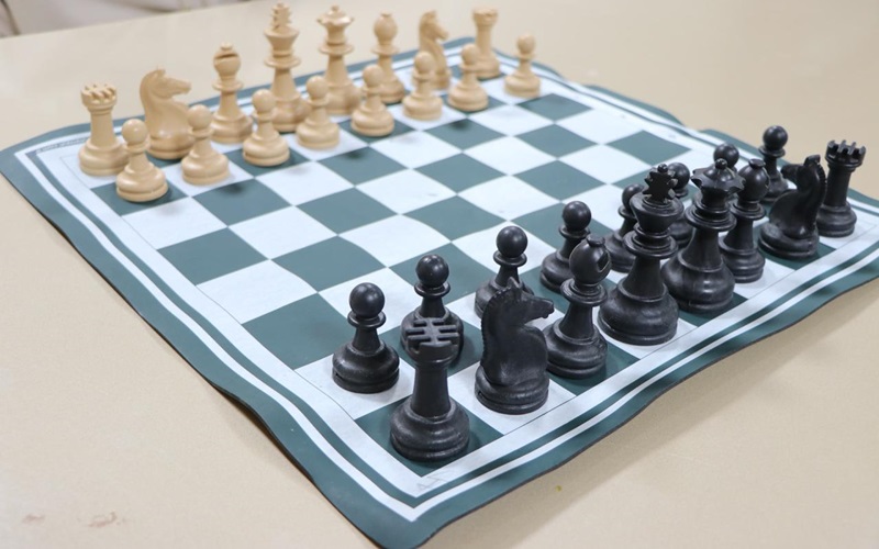 كلية الصيدلة بجامعة كركوك تنظم بطولة الشطرنج لمنتسبيها
