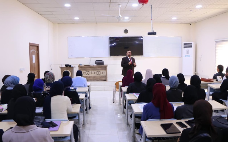 كلية الصيدلة تنظم ندوة بعنوان (تشخيص الأمراض الفيروسية)