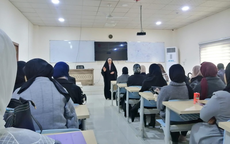 كلية الصيدلة تنظم ندوة بعنوان (ريادة المرأة نحو الاستقلال الاقتصادي وسوق العمل)