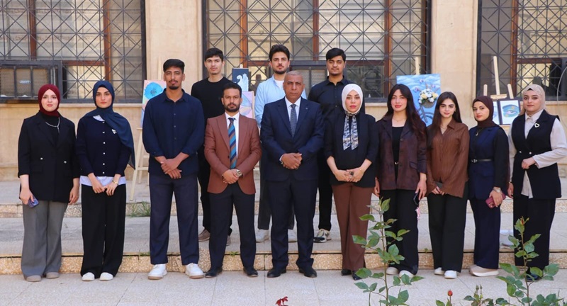 كلية الصيدلة تشارك في مهرجان الفنون التشكيلية والرسم الحر
