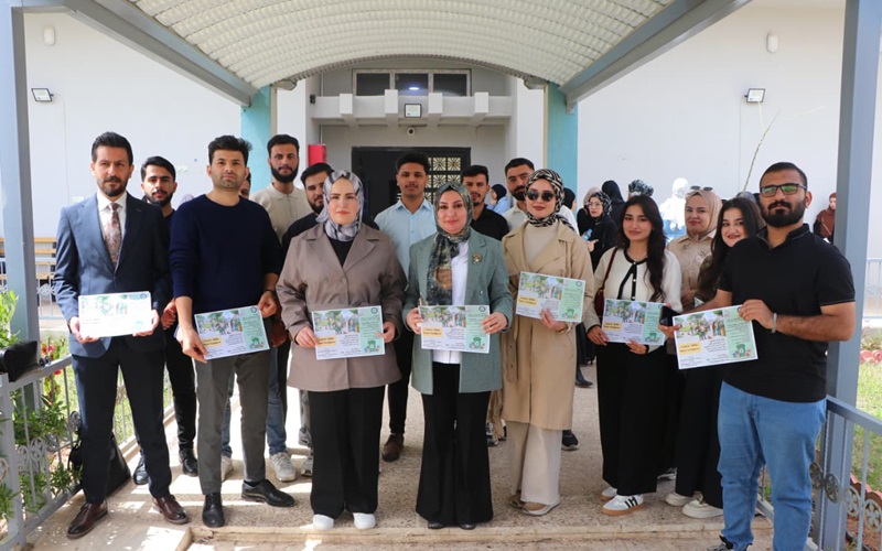 كلية الصيدلة في جامعة كركوك تنظم حملة توعوية حول (محافظة على بيئة الجامعة)