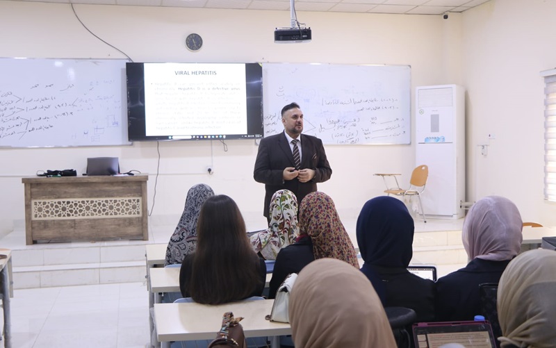 كلية الصيدلة تنظم ندوة بعنوان (دور البحث العلمي في التنمية المستدامة)
