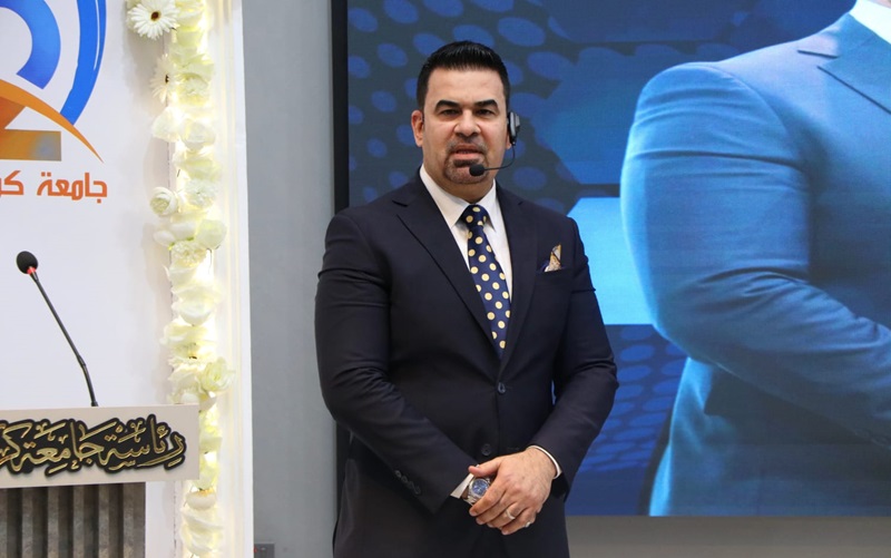 السيد رئيس جامعة كركوك يكرم عدداً من التدريسيين في كلية الصيدلة لاجتيازهم دورة طرائق التدريس والتدريب الجامعي (الدورة السادسة)