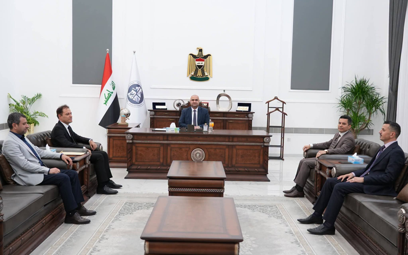 عميد كلية الصيدلة بجامعة كركوك يزور محافظ كركوك لبحث آفاق التعاون الأكاديمي المشترك