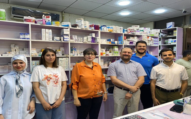 متابعة ميدانية لبرنامج التدريب الصيفي لطلبة كلية الصيدلة في الصيدليات