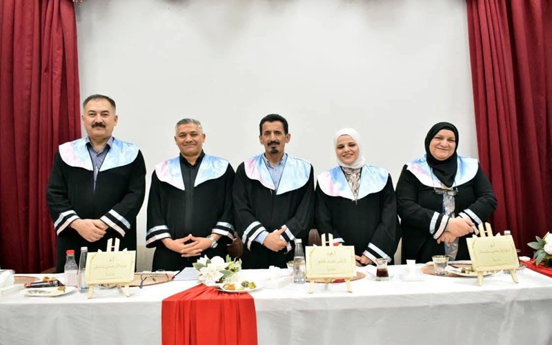 تدريسي في كلية الصيدلة يشارك في لجنة مناقشة رسالة ماجستير في جامعة الموصل