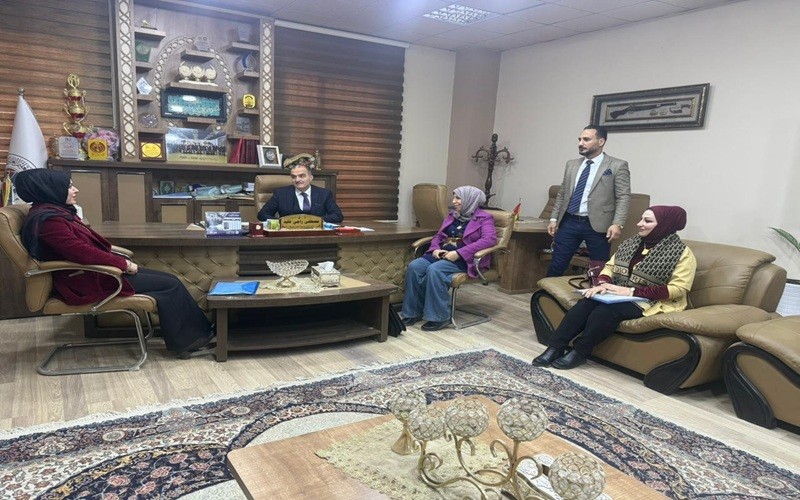 عميد كلية التربية للعلوم ...