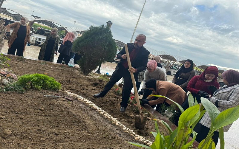 جامعة كركوك تنظم حملة تشجير لحدائق كلية التربية للعلوم الصرفة