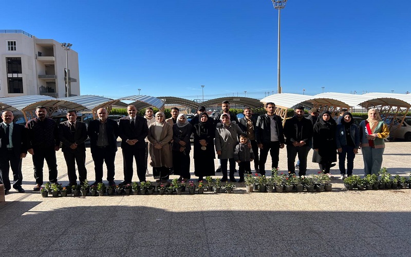 حملة تطوعية لزراعة الورود و شتلات دائمة الخضرة في كلية التربية للعلوم الصرفة