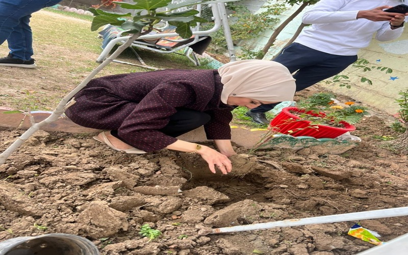 كلية التربية للعلوم الصرفة تنظم حملة تشجير لعدد من مدارس محافظة كركوك 1