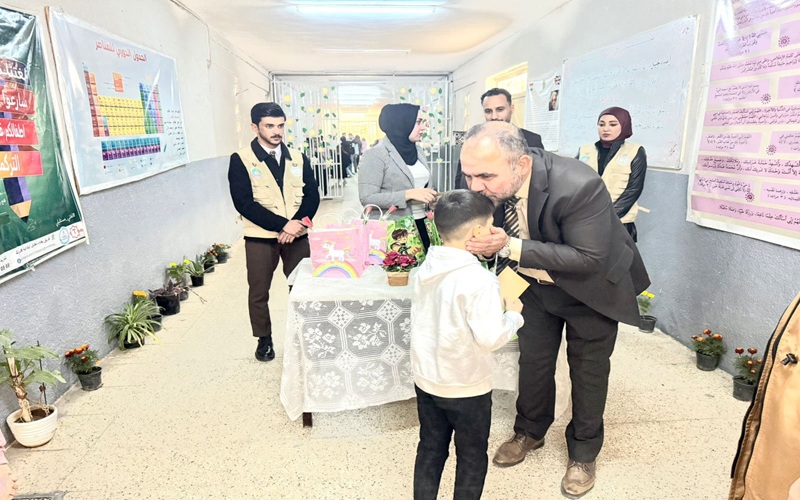 مساعدة عدد من طلاب المدارس الابتدائية ماديًا ومعنويًا 3