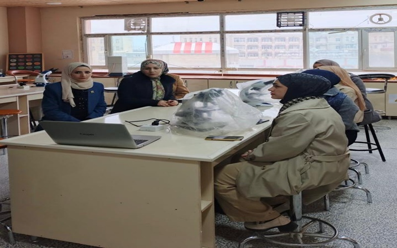 ورشة علمية حول إرشادات السلامة المختبرية بمشاركة عدد من التدريسيين والطلبة 3