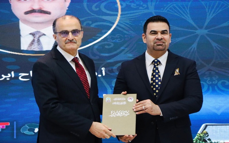 The President of the University of Kirkuk honors Professor Dr. Mustafa Raji Ayed, Dean of the College of Education for Pure Sciences, among the best researchers at the University of Kirkuk