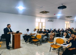 كلية العلوم تنظم محاضرة إرشادية عن حل المشكلات واتخاذ القرار لطلبة قسم الكيمياء