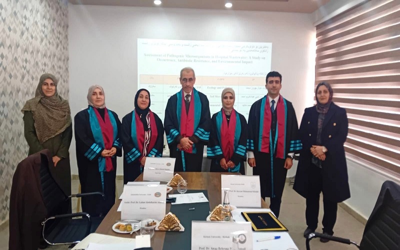 تدريسية تترأس مناقشة رسالة ماجستير في جامعة السليمانية