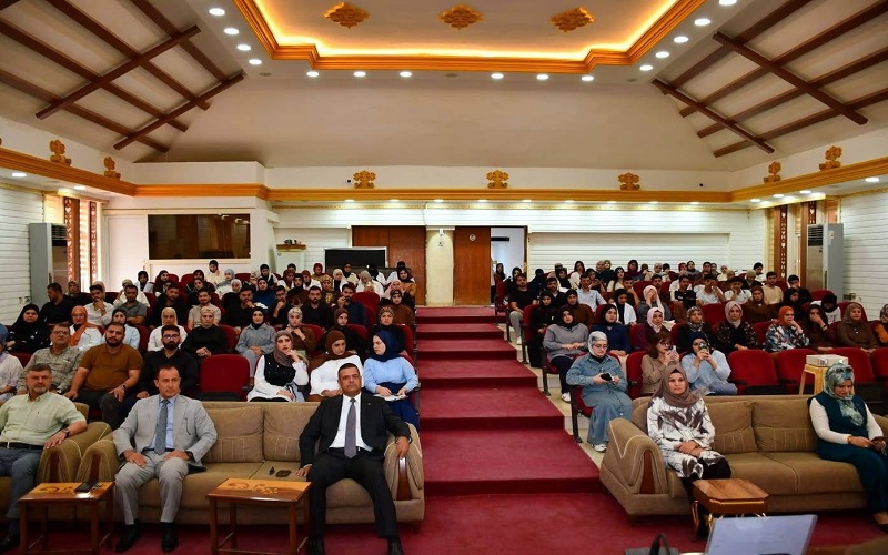 كلية العلوم تقيم ندوة توعوية عن الوشم بين الجمال والمخاطر الصحية والاجتماعية