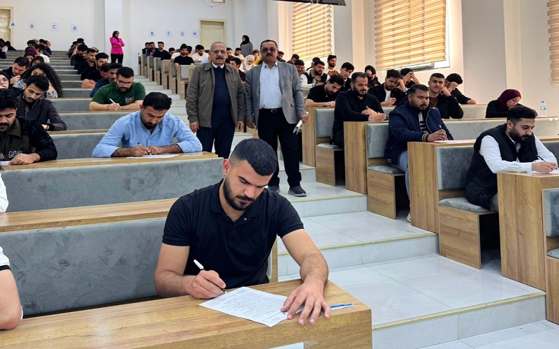 رئيس قسم الأدلة الجنائية يشارك في الإشراف على الامتحان المشترك بين جامعتي الكتاب والقلم لأقسام الأدلة الجنائي