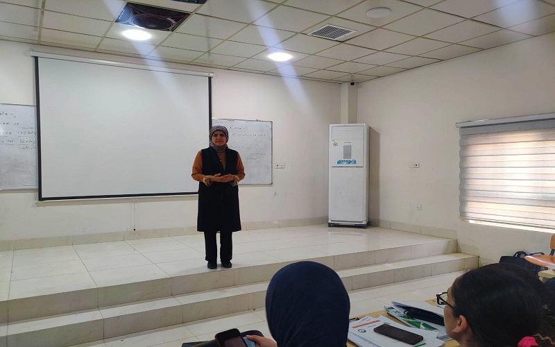 كلية العلوم تنظم محاضرة إرشادية حول تعزيز ثقافة "التعاون بين الطلبة