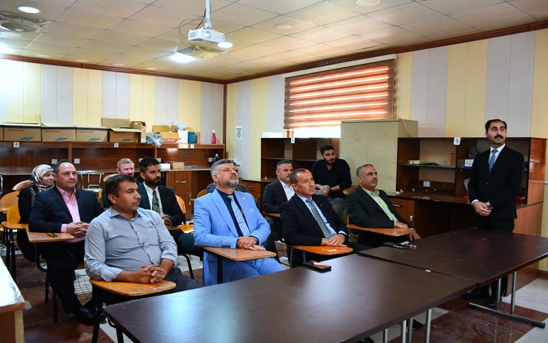 قسم الفيزياء في كلية العلوم ينظم سميناراً علمياً عن العدسات الكهرومغناطيسية وتطبيقاتها المتقدمة  برعاية السيد عميد كلية العلوم الأستاذ الدكتور عبدالله علي محمد تميم المحترم، وبإشراف السيد رئيس قسم الفيزياء الأستاذ المساعد الدكتور معد محمد أمين محمد المحتر