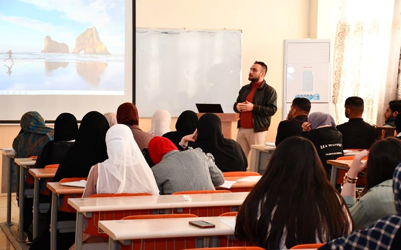 كلية العلوم تنظم ندوة إرشادية حول الإسعافات الأولية لطلبة قسم الكيمياء