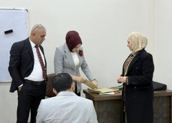 اللجنة المكلفة من رئاسة جامعة كركوك بمتابعة امتحانات الفصل الدراسي الأول لطلبة الدراسات العليا